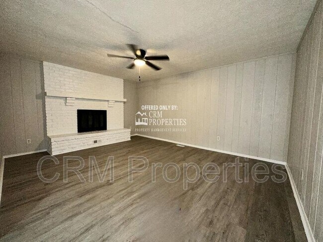 Building Photo - 10126 Catalina Dr