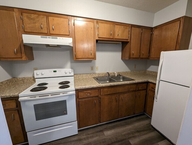 Building Photo - 1 Bedroom/1 Bathroom Apartment in Batesville