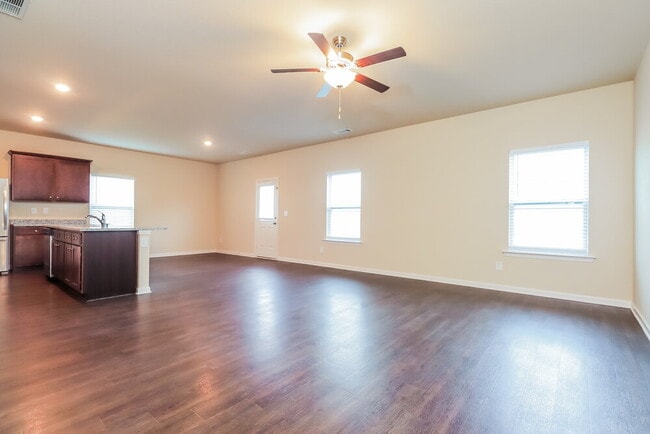 Building Photo - 416 Vermeer Ct