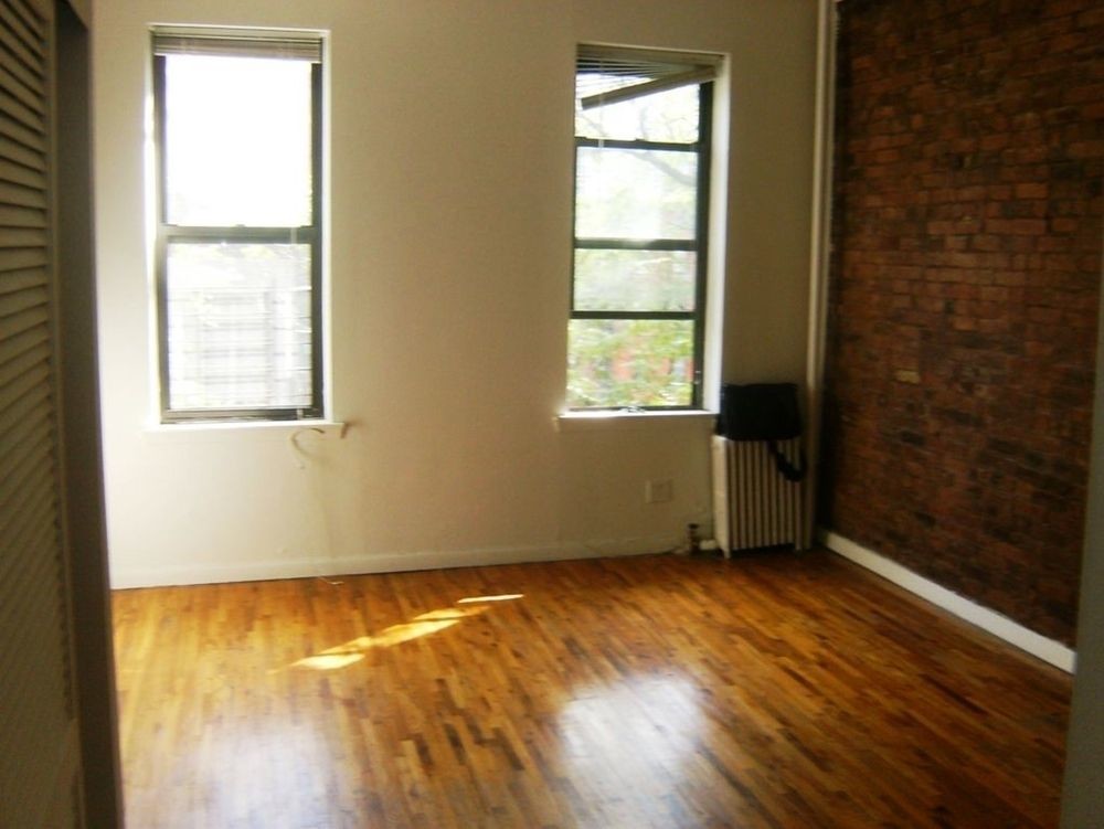 Foto principal - 342 E 62nd St