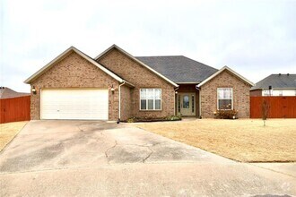Building Photo - 1101 Shiraz Dr