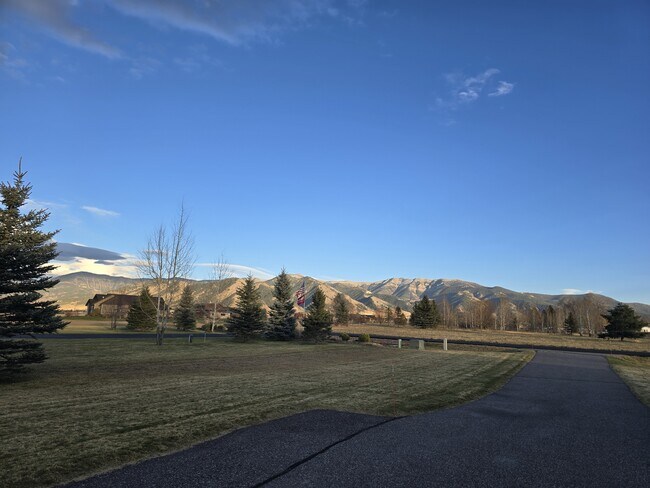 Foto del edificio - 45 Spain Bridge Cir Dr