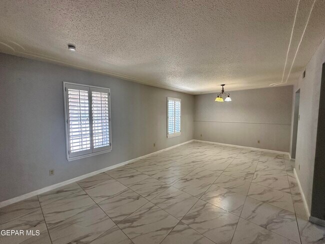 Foto del edificio - 10838 Valle Grande Ct