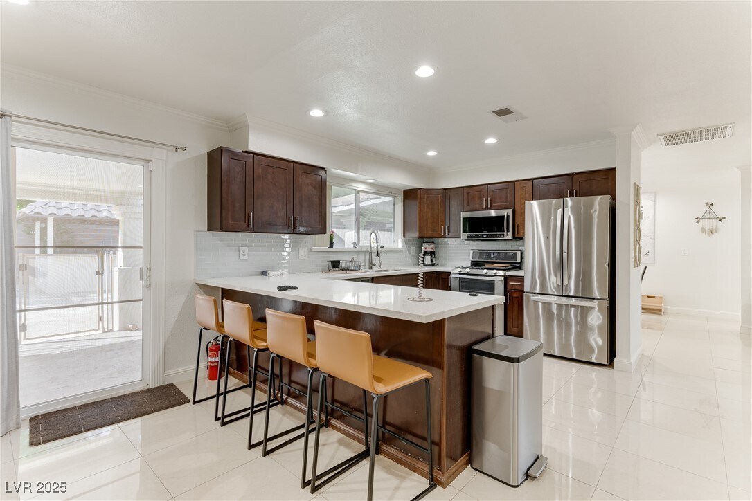 Foto principal - 2121 Rosanna St