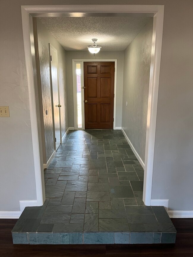 Entrada - 215 Magnolia Rd