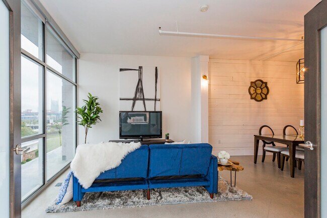Foto del edificio - 2115 Yeaman Pl