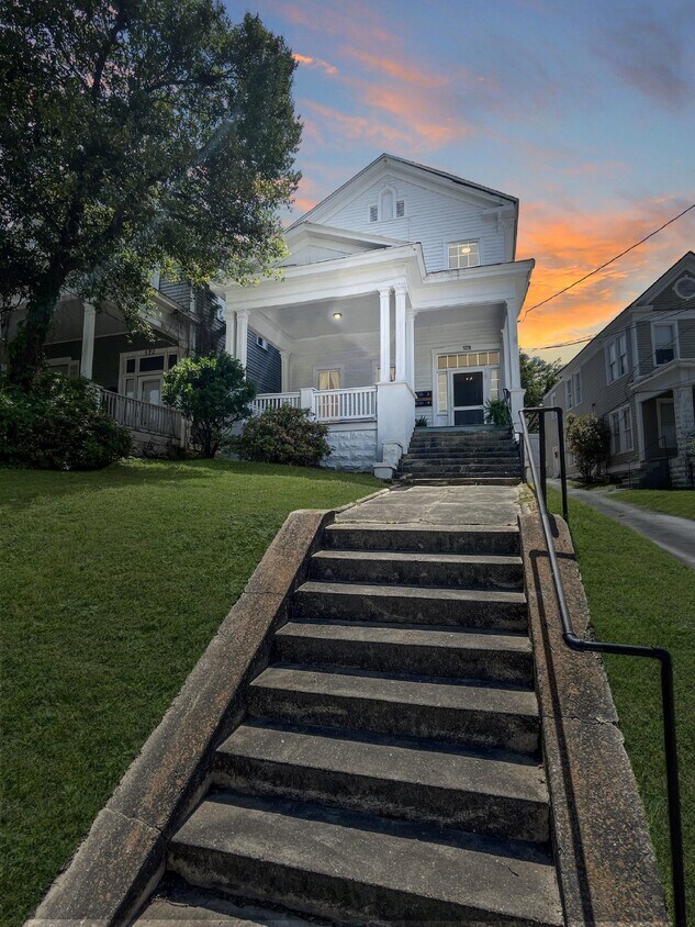 Primary Photo - 928 Magnolia St
