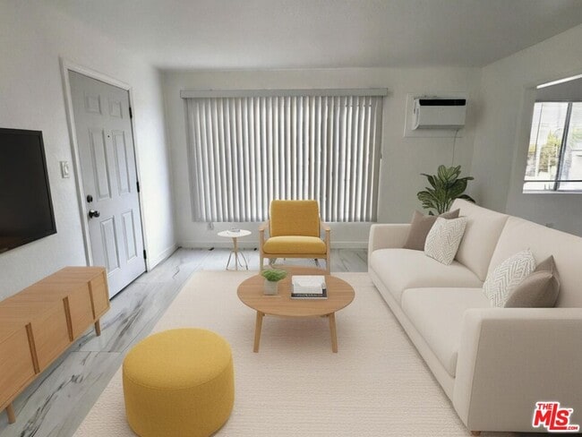 Foto del edificio - 1630 W 104th St