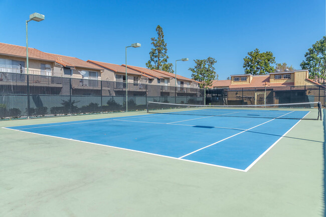 ¡Cancha de tenis - Sierra Vista Apartments