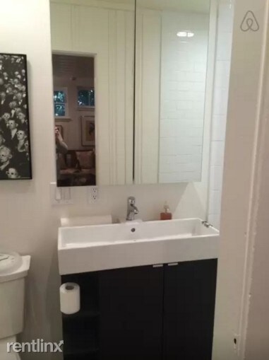 Foto principal - 8835 Wonderland Ave
