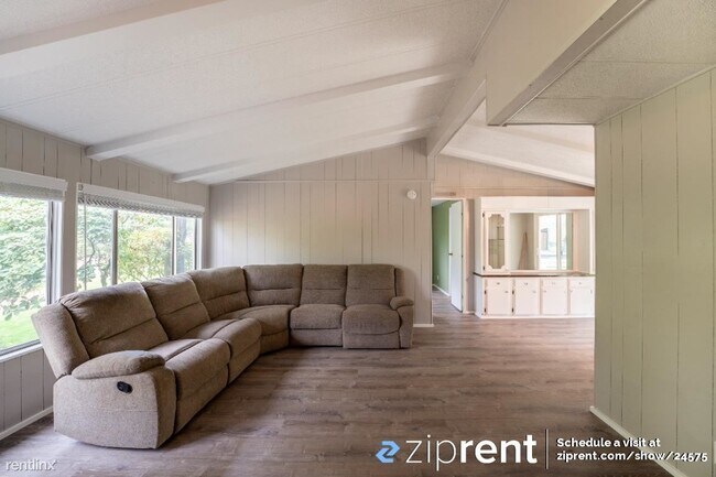 Foto del edificio - 3 br, 2 bath House - 20817 59th Avenue Sou...