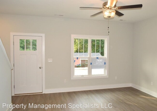 Building Photo - 3 br, 3 bath House - 2727 Rainbow Circle