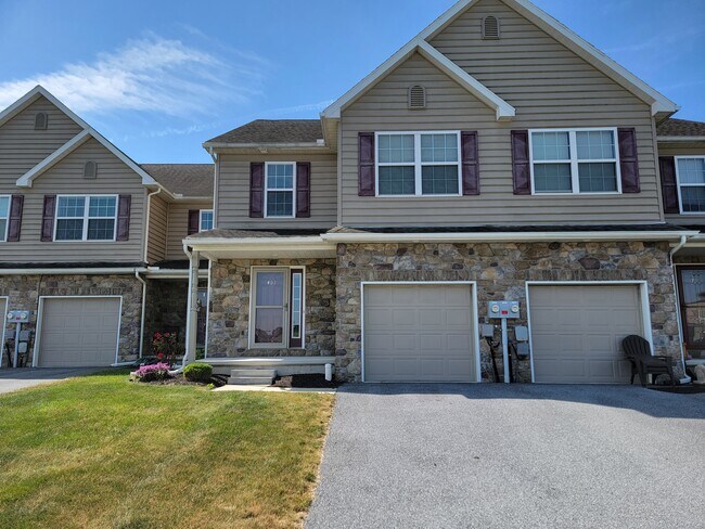 Foto del edificio - 402 Mount Olive Ln