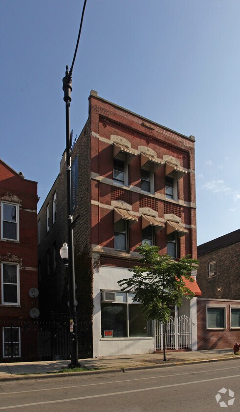 Primary Photo - 1530 W 18th St