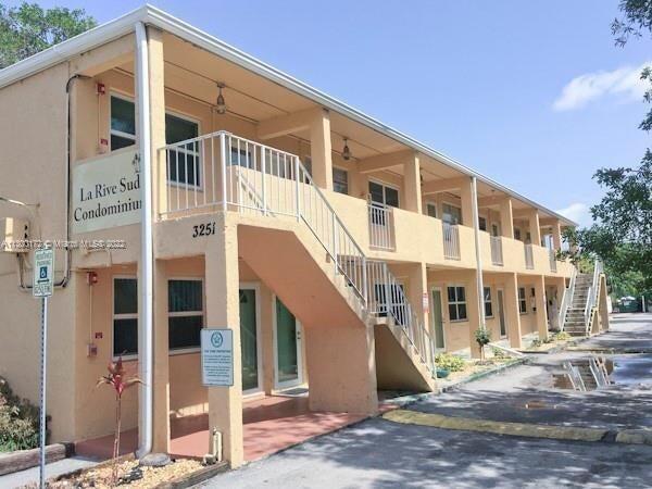 Foto principal - 3251 SW 44th St