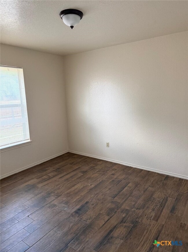 Building Photo - 4212 Embers Dr