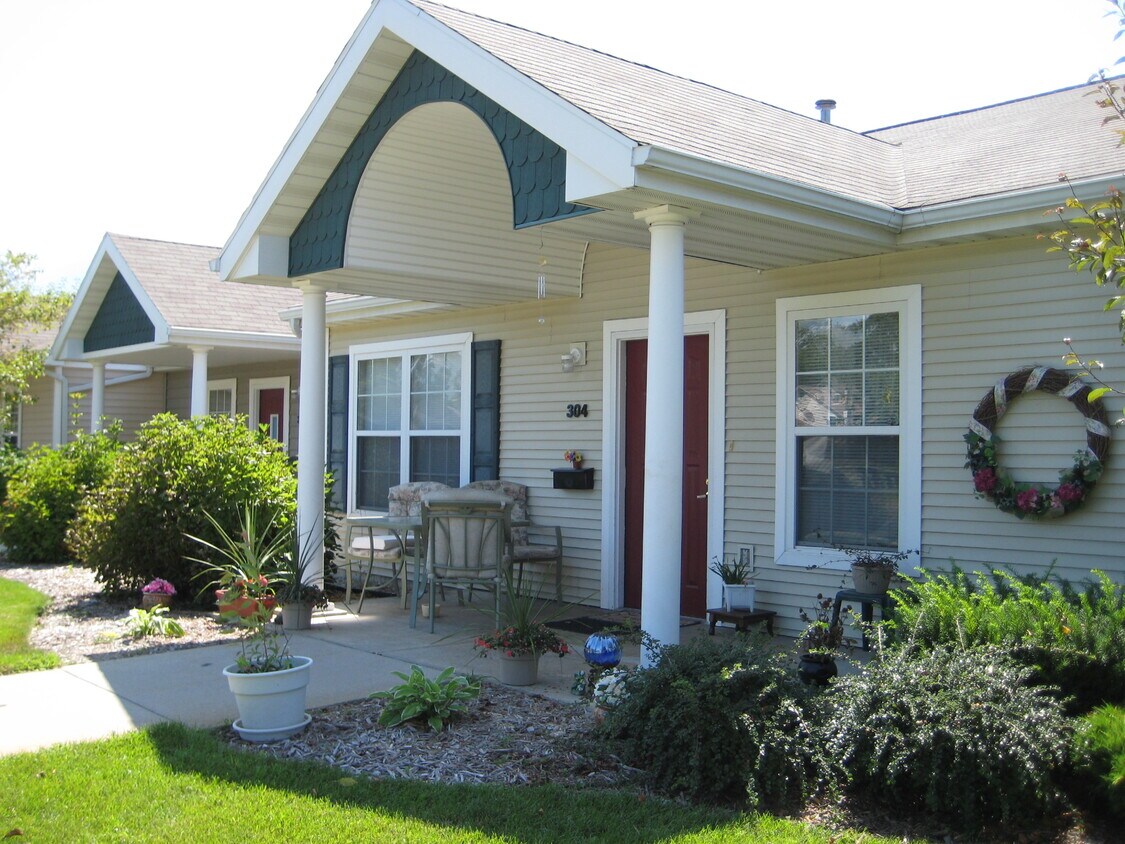 306 South St, Fennville, MI 49408 Apartments Fennville, MI