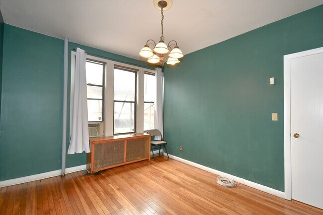 Foto del edificio - 4 Commonwealth Ct