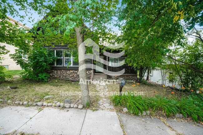 Building Photo - 445 N 9th Ave