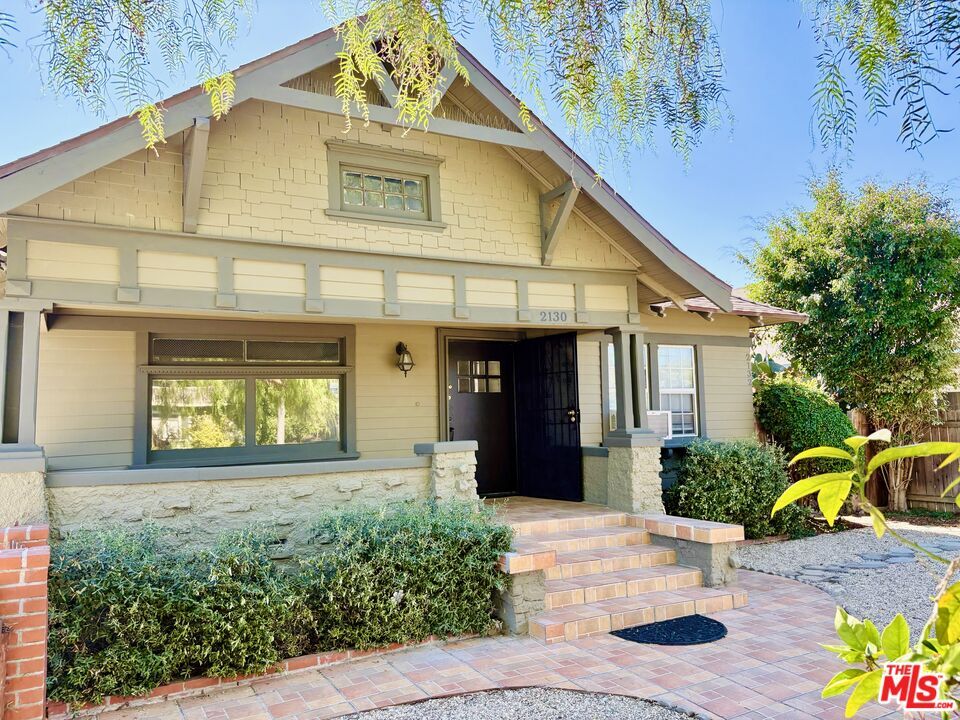 Foto principal - 2130 W 29th Pl