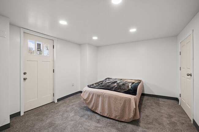 Foto del edificio - 708 Thornton St