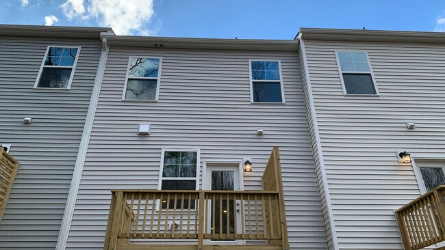 Foto del edificio - Room in Townhome on Chert Ln
