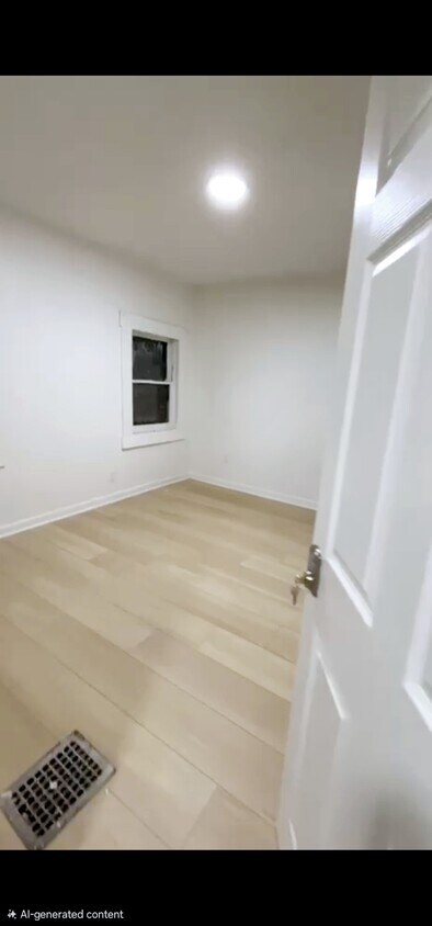 Building Photo - 311 Hilton Pl