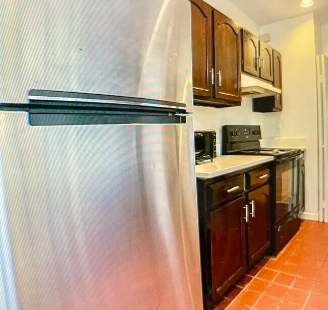 Foto del edificio - 1602 E St SE