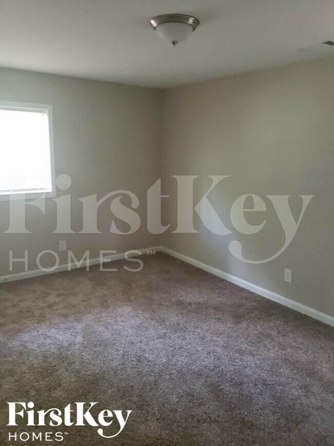 Building Photo - 6741 Fallawater Cir