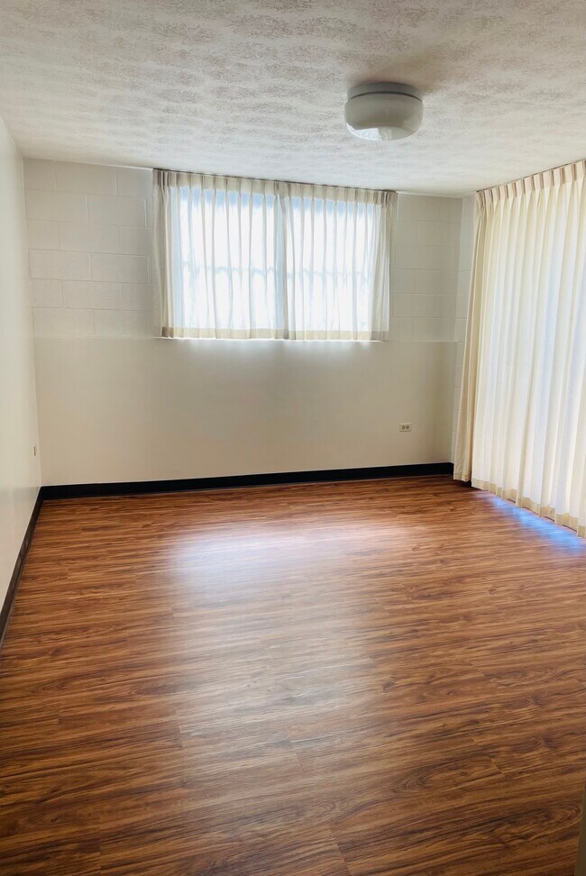 Building Photo - 912 Lehua Ave