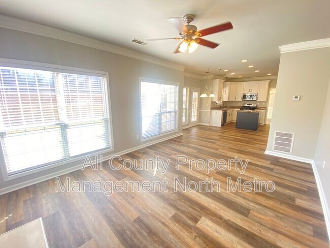 Foto del edificio - 1610 Elgaen Pl Dr