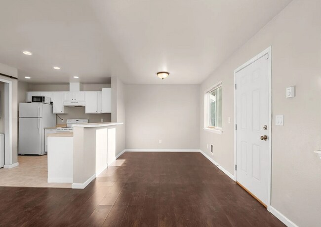 Building Photo - 3508 S 45th St