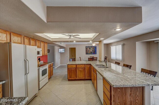 Building Photo - 13207 W Kodiak Dr