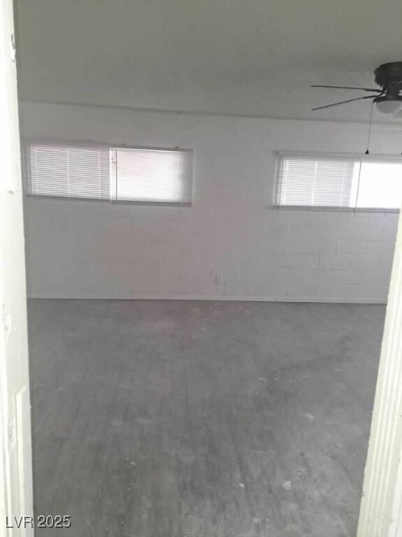 Foto del edificio - 301 Lance Ave