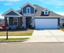 Building Photo - 857 Hedgefield Way