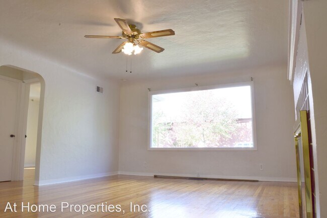 Foto del edificio - 3 br, 2 bath House - 1033 NW 11th Street