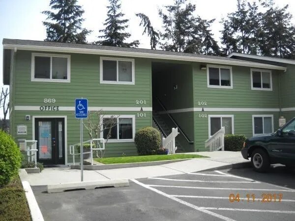 Building Photo - 869 N Oak Harbor St