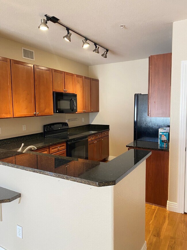 Foto del edificio - ****MOVE IN SPECIAL**: Move in before January 1st, 2026, and receive $250 off 1st Month’s rent