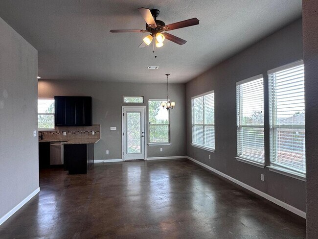 Building Photo - 200 Mauna Kea Ln