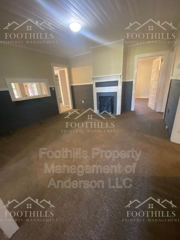 Building Photo - 1018 Cothran Cir