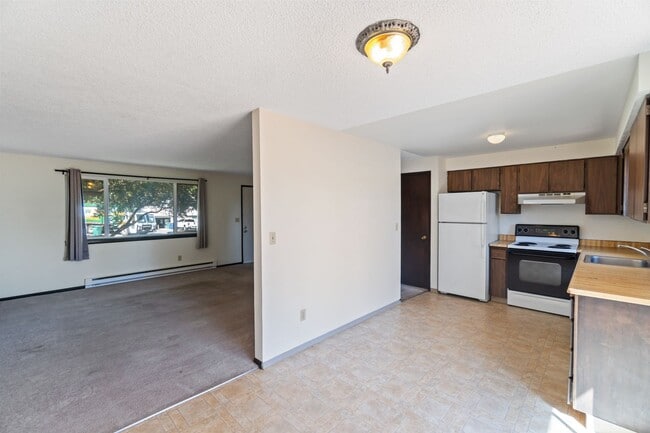 Building Photo - Beautiful Spokane Valley Duplex!!