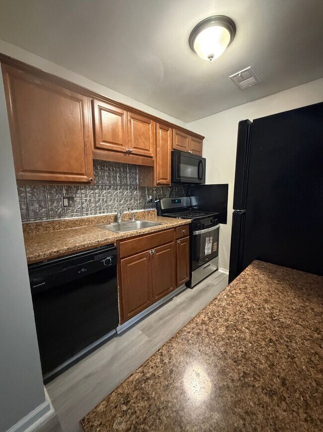 Building Photo - 8951 Brigadier Dr