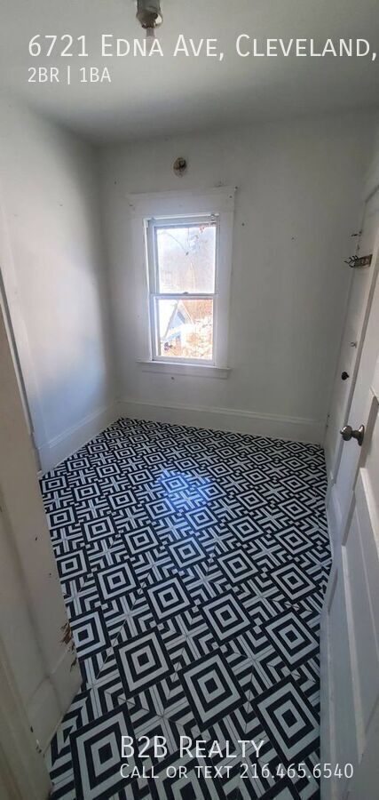 Foto del edificio - 6721 Edna Ave