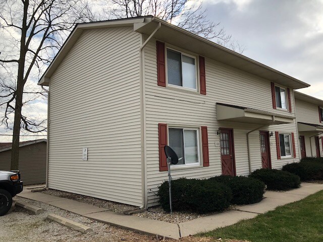 Foto principal - 106 N Elm St