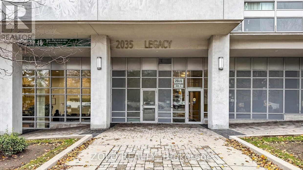 Photo principale - 2035 Sheppard Ave E