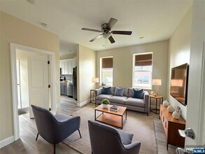 Building Photo - 242 Westminster Pl