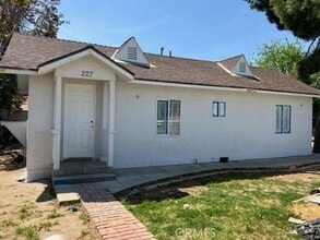 Building Photo - 227 E Belle Terrace