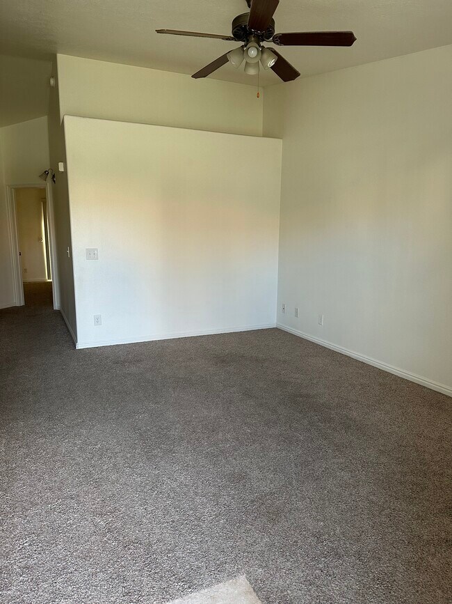 Living room - 361 S 6150 W