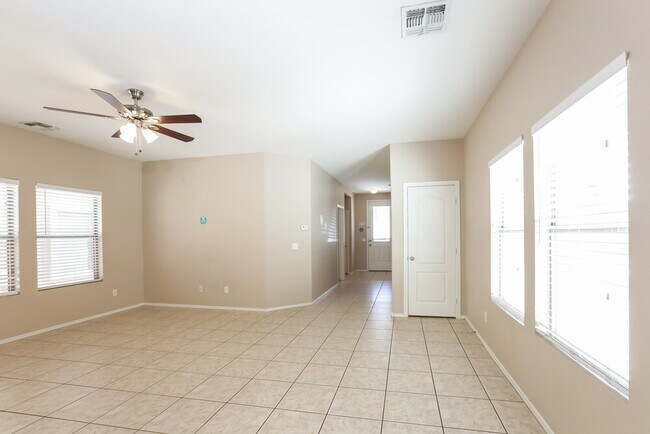 Foto del edificio - 11242 W Garfield St