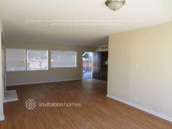 Building Photo - 1413 Maryland St